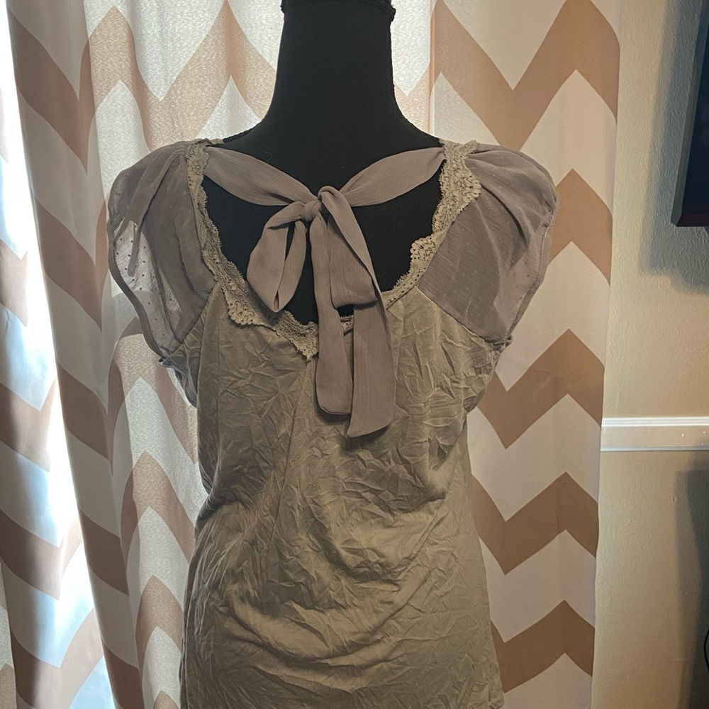 Woman’s large top